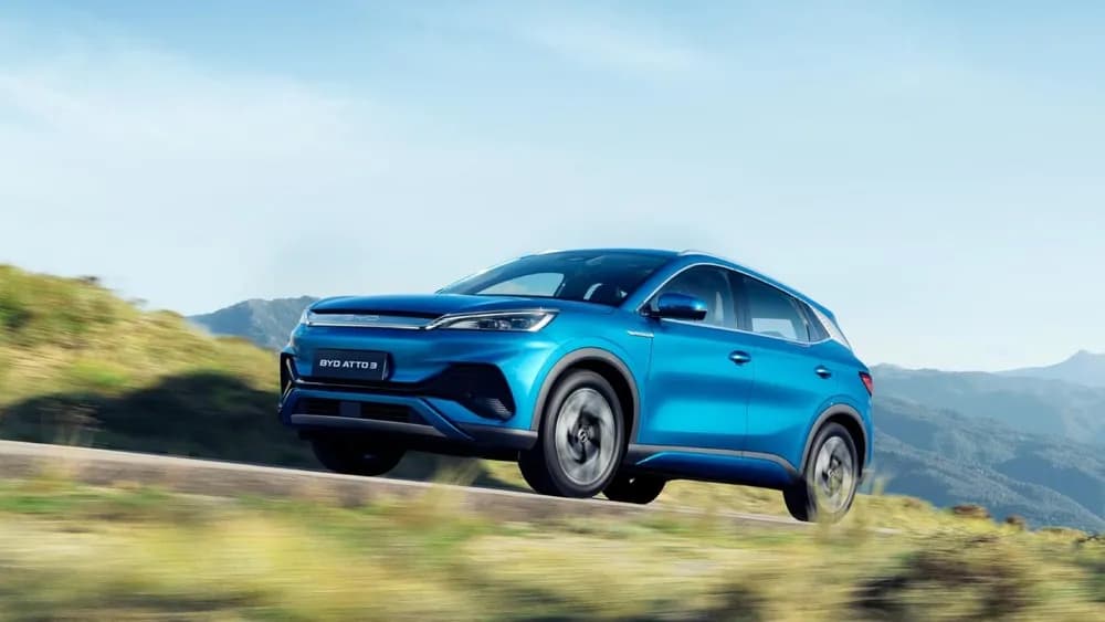 BYD Atto 3 2025: SUV كهربائية رائدة في الإمارات