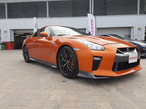2017 Nissan GT-R Driving Experience at Dubai Autodrome