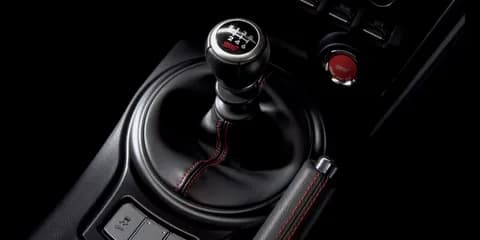Swap Automatic License for Manual in Dubai