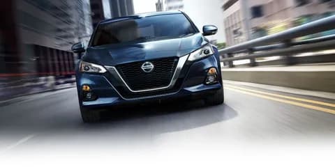 Nissan Altima: Performance and Technology in a Family Sedan