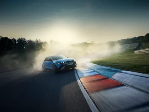 Hyundai Ioniq 5 N Wins Best Electric Hatchback Award for 2024