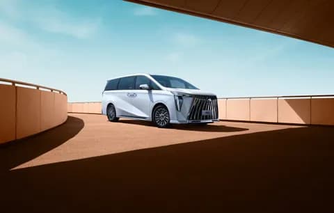 GAC M8: The New Luxury MPV in the UAE