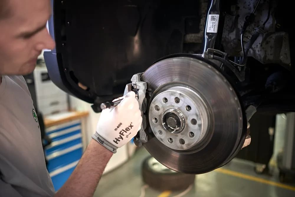 What to Do If Your Brakes Fail While Driving in the UAE
