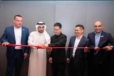 Lynk & Co Opens Flagship Showroom on Sheikh Zayed Road and Launches the All-New Lynk & Co 900 in the UAE with Galadari Motors