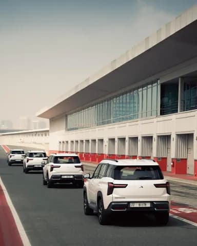 بحضور نخبة من الإعلاميين والمؤثرين، الحبتور للسيارات تُنظم تجربة قيادة لسيارة ميتسوبيشي دستنيتور الجديدة كلياً على حلبة دبي أوتودروم