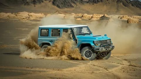 212 T01 Navigator and 2027 T01 Adventurer Officially Launch in the UAE 212 T01 Navigator and 2027 T01 Adventurer Officially Launch in the UAE