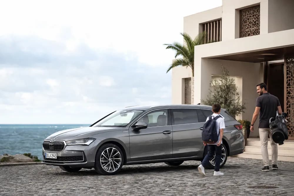 Skoda Superb Wagon Combines SUV-Level Space With Sedan Comfort