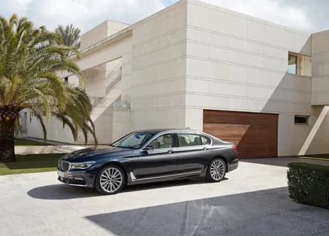 A brief glimpse at the BMW 7 Series 2019
