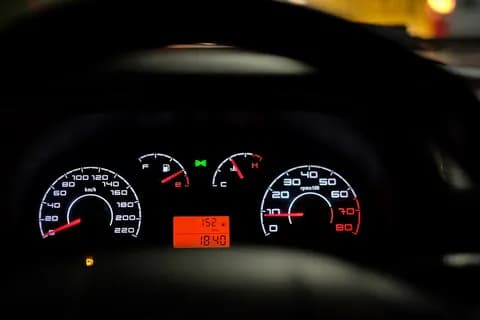 Car Dashboard Lights: Understanding Symbols and Warning Lights