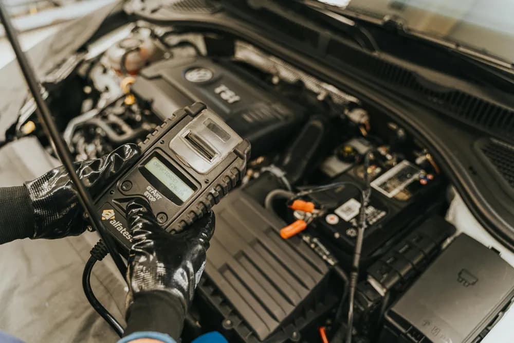 YallaMotor Tips: How to Extend Your Car’s Battery Life in Hot Weather