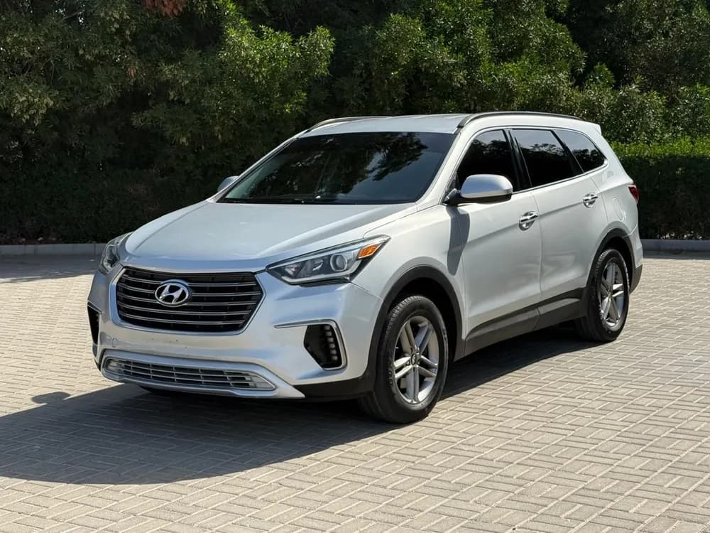 Used Hyundai Grand Santa Fe 3.3L V6 GDI AWD 2019 Used Hyundai Grand Santa Fe 3.3L V6 GDI AWD 2019 used_cars.forSale